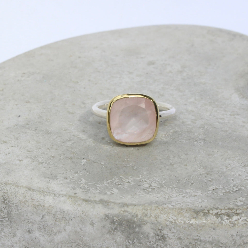 Rose quartz two tone 10mm ring